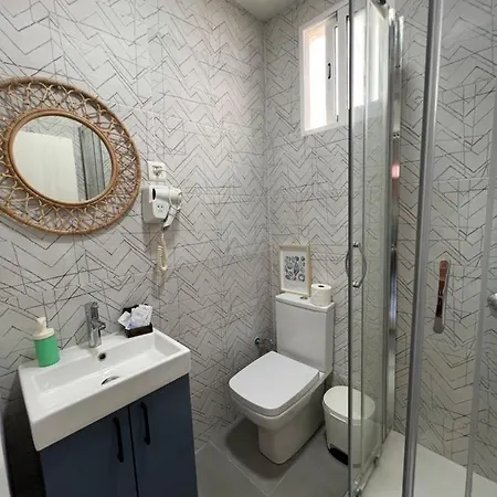 Near Ramblas - Only For Over 32 Days Apartment *