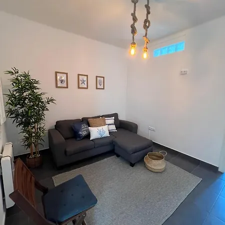 Apartment Near Ramblas - Only For Over 32 Days