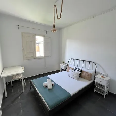 Near Ramblas - Only For Over 32 Days Apartment