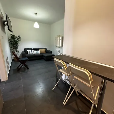Near Ramblas - Only For Over 32 Days Apartment *