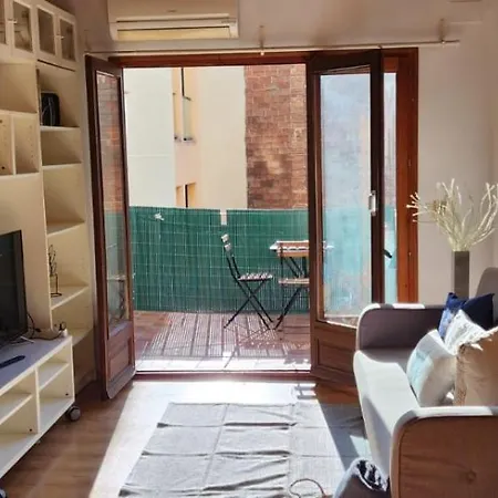 Near Ramblas - Only For Over 32 Days *
