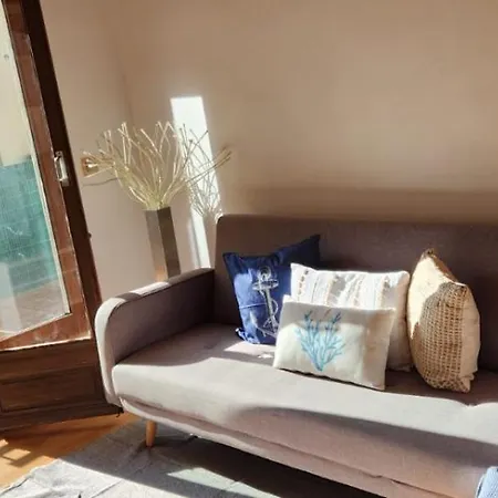 Apartment Near Ramblas - Only For Over 32 Days