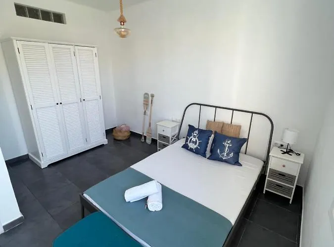 Near Ramblas - Only For Over 32 Days *