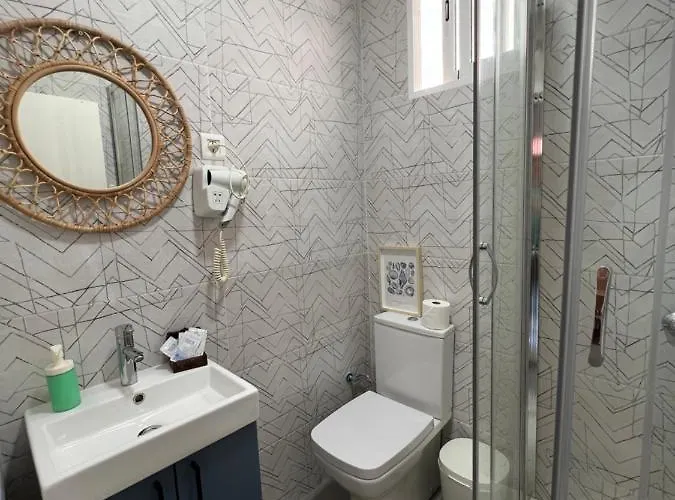 Near Ramblas - Only For Over 32 Days Apartment *