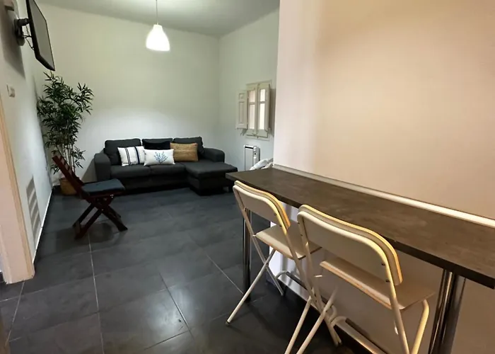 Near Ramblas - Only For Over 32 Days Apartment *