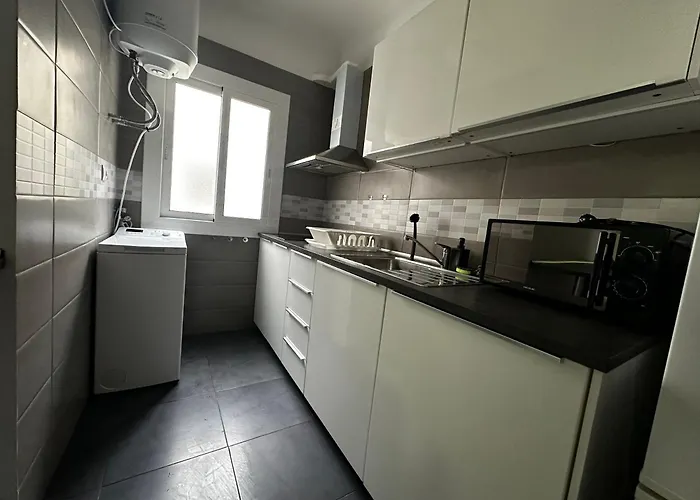 Apartment Near Ramblas - Only For Over 32 Days Barcelona