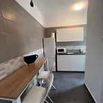 Near Ramblas - Only For Over 32 Days 아파트