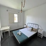Near Ramblas - Only For Over 32 Days 아파트